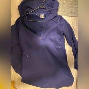 Gym shark sweater, dress size large. Never worn.